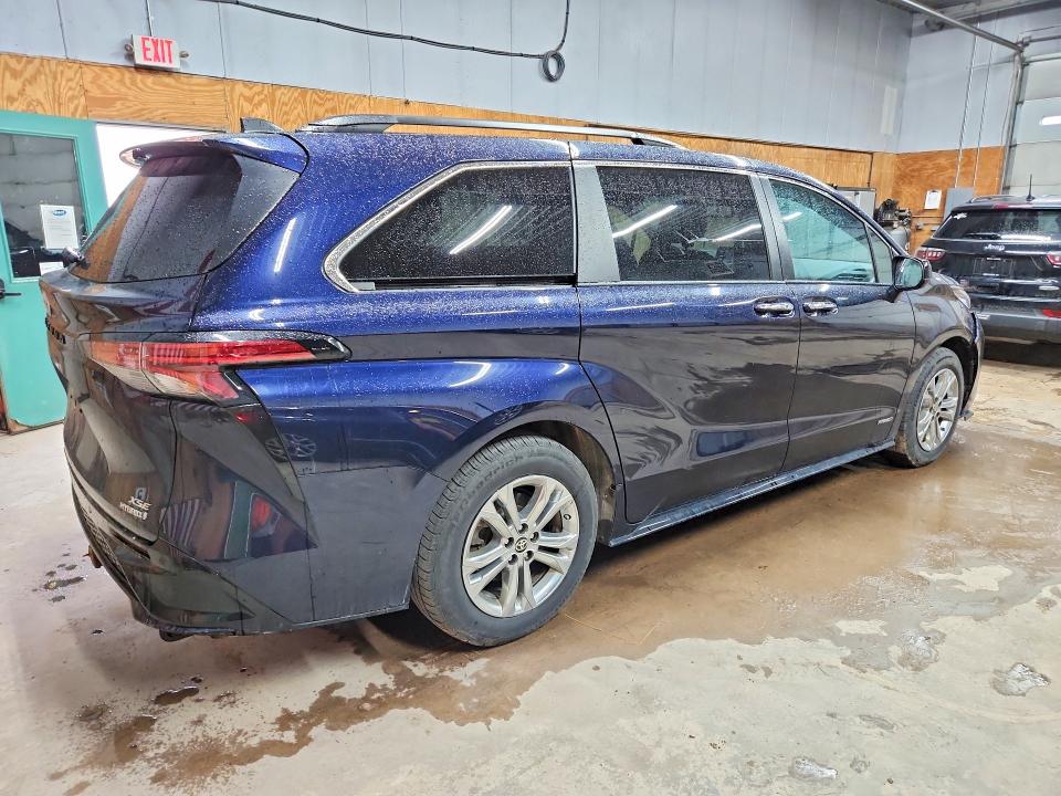 Снимка 3 от търг – 2021 TOYOTA SIENNA с VIN 5TDXSKFC6MS014946