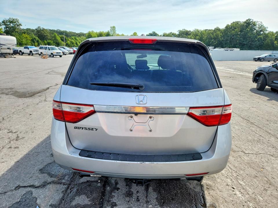 Photo 6 from auction – 2012 HONDA ODYSSEY with VIN 5FNRL5H64CB107174