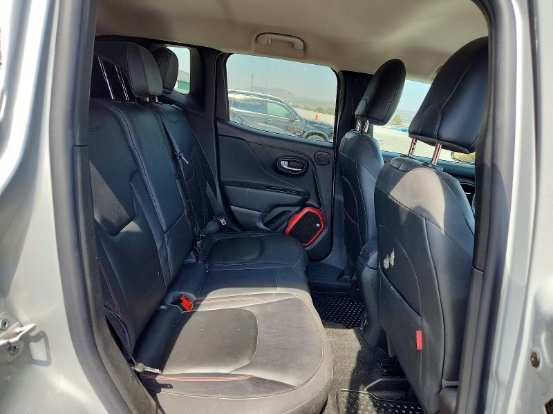 Photo 11 from auction – 2016 JEEP RENEGADE with VIN ZACCJBCT9GPE27032