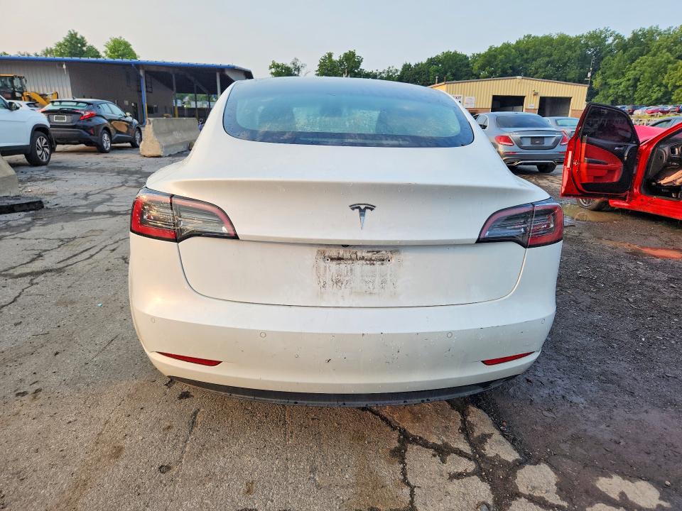 Photo 6 from auction – 2022 TESLA MODEL 3 with VIN 5YJ3E1EA8NF113273