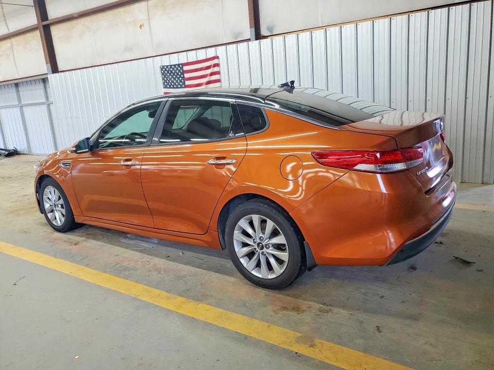 Photo 2 from auction – 2016 KIA OPTIMA with VIN 5XXGU4L39GG040280