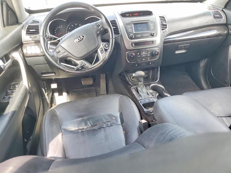 Photo 8 from auction – 2014 KIA SORENTO with VIN 5XYKT3A60EG437535