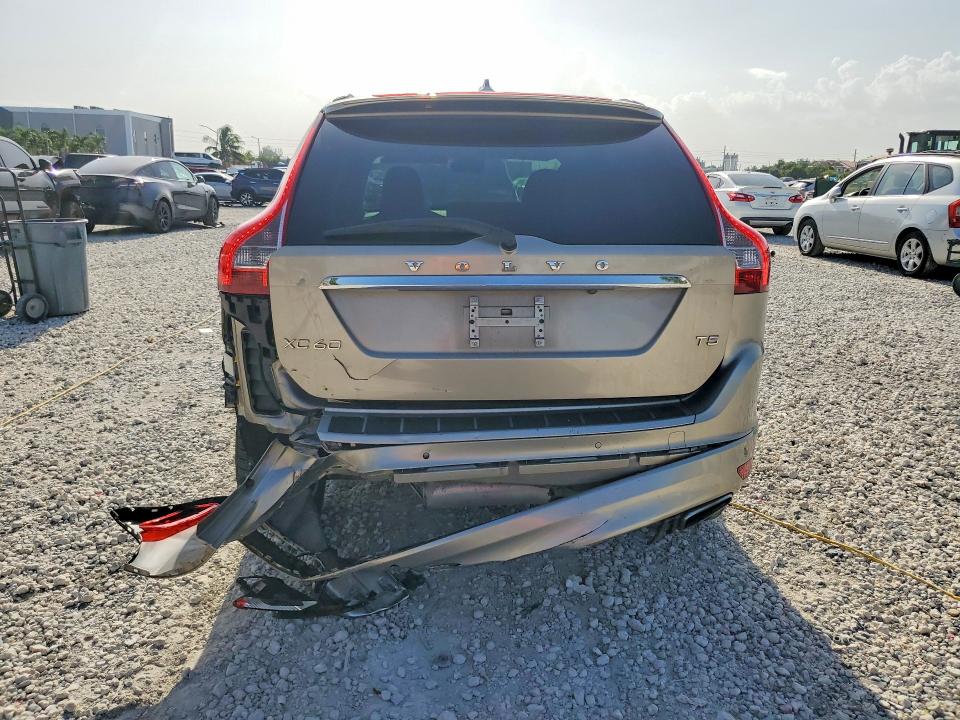 Photo 6 from auction – 2016 VOLVO XC60 with VIN YV440MDK9G2857742