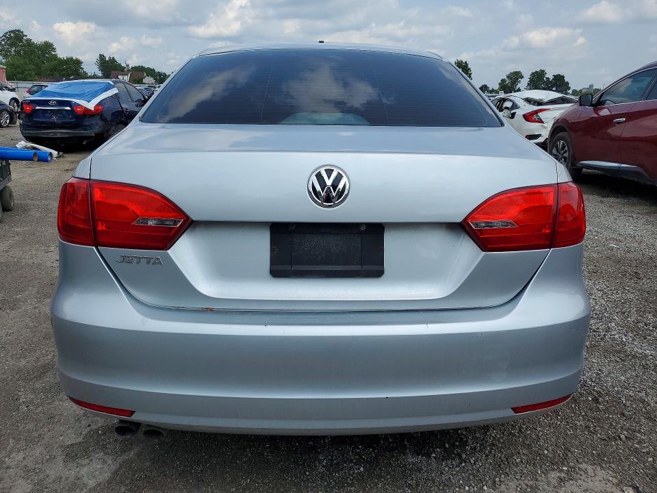 Photo 6 from auction – 2013 VOLKSWAGEN JETTA with VIN 3VW2K7AJ0DM403799