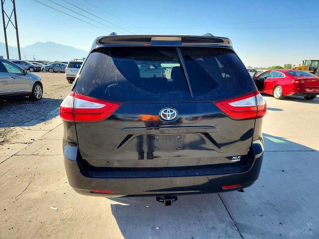 Photo 6 from auction – 2017 TOYOTA SIENNA with VIN 5TDDZ3DC1HS171975