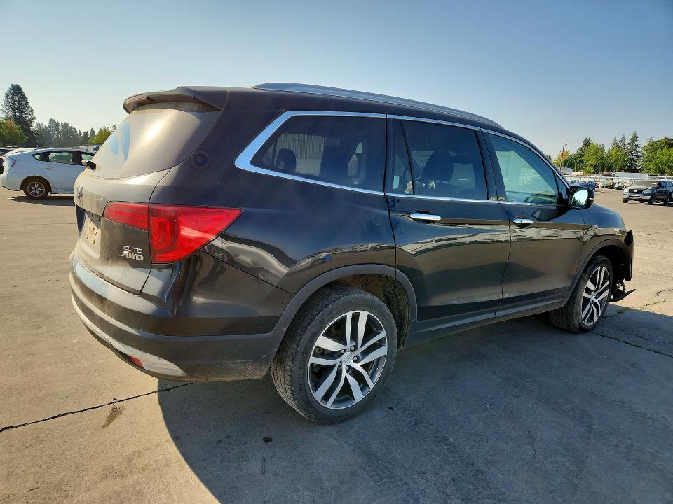 Photo 3 from auction – 2017 HONDA PILOT with VIN 5FNYF6H05HB045005
