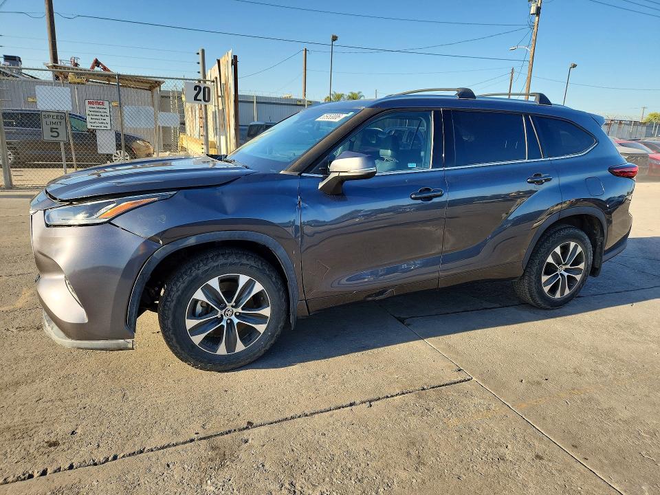 2020 TOYOTA HIGHLANDER - Търг №65953006
