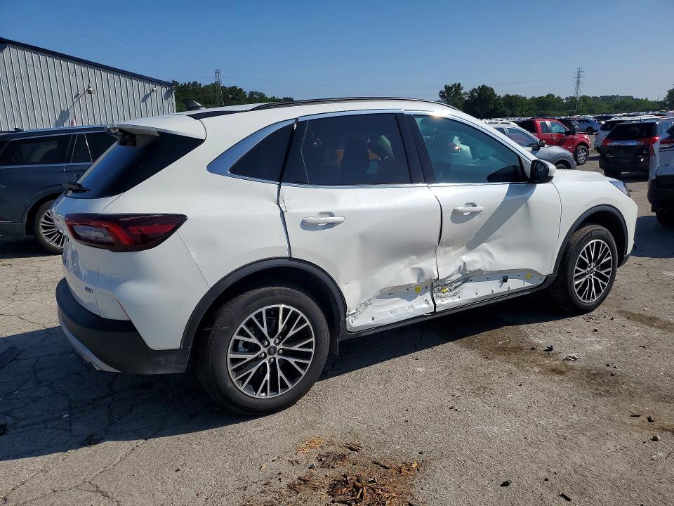 صورة رقم 3 من المزاد - 2026 FORD ESCAPE مع VIN 1FMCU0E17TUA13744