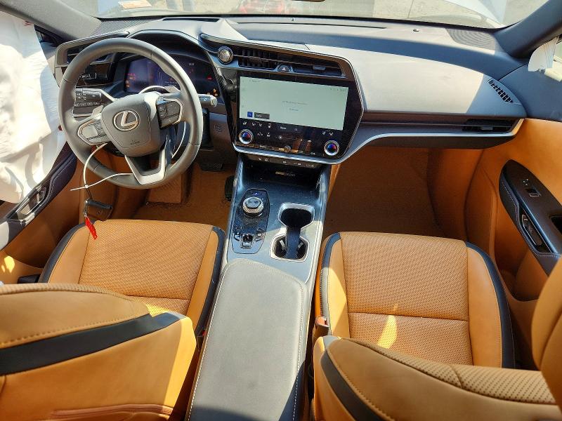 Photo 8 from auction – 2023 LEXUS RZ with VIN JTJAAAAB2PA014538