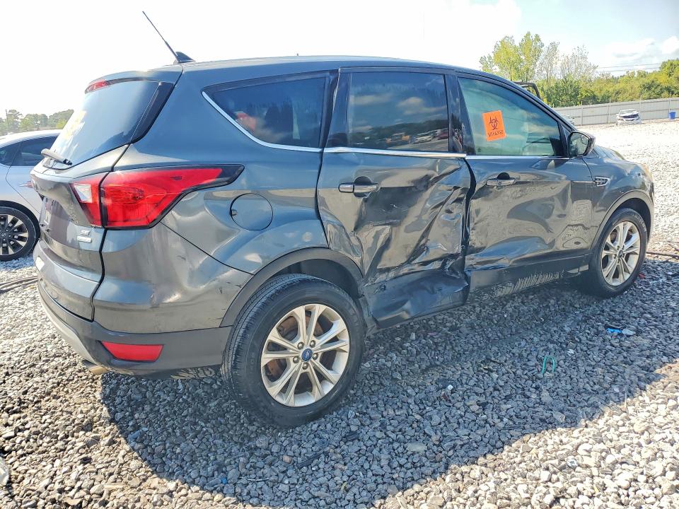 Photo 3 from auction – 2019 FORD ESCAPE with VIN 1FMCU0GD1KUA07220