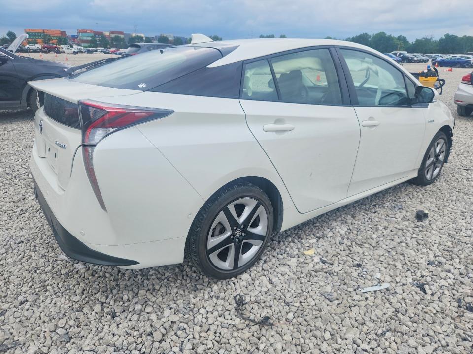 Photo 3 from auction – 2018 TOYOTA PRIUS with VIN JTDKARFU3J3059659