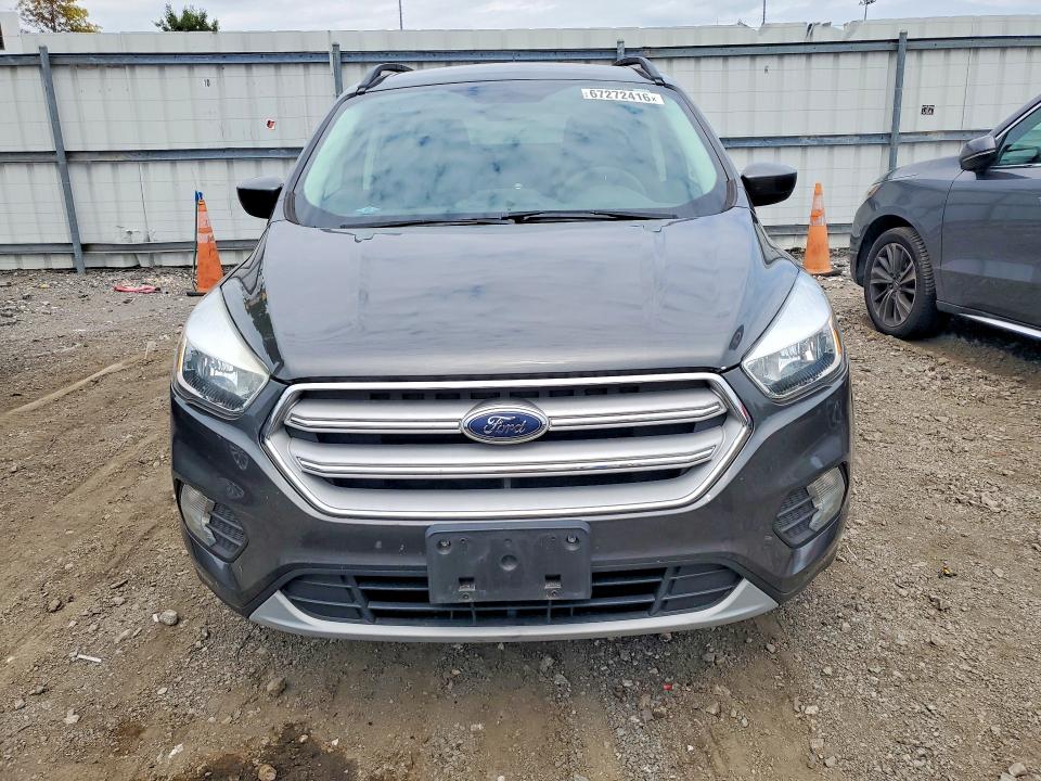 Photo 5 from auction – 2018 FORD ESCAPE with VIN 1FMCU9GD5JUB05394