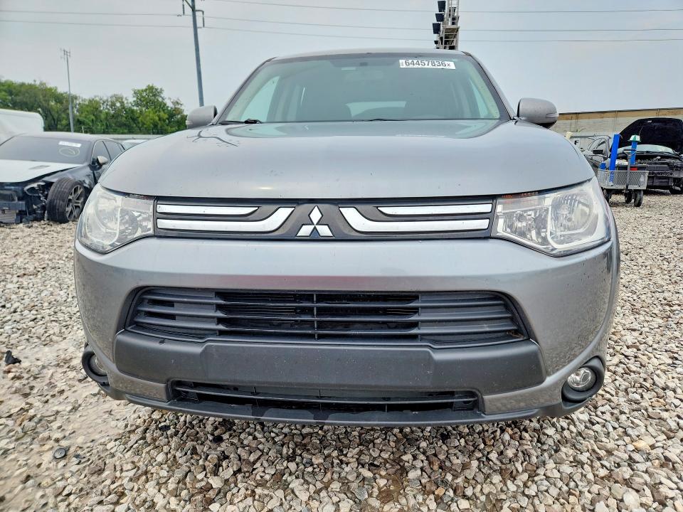 Photo 5 from auction – 2014 MITSUBISHI OUTLANDER with VIN JA4AD3A36EZ017692