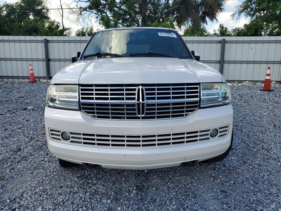 Photo 5 from auction – 2012 LINCOLN NAVIGATOR with VIN 5LMJJ2J58CEL00618