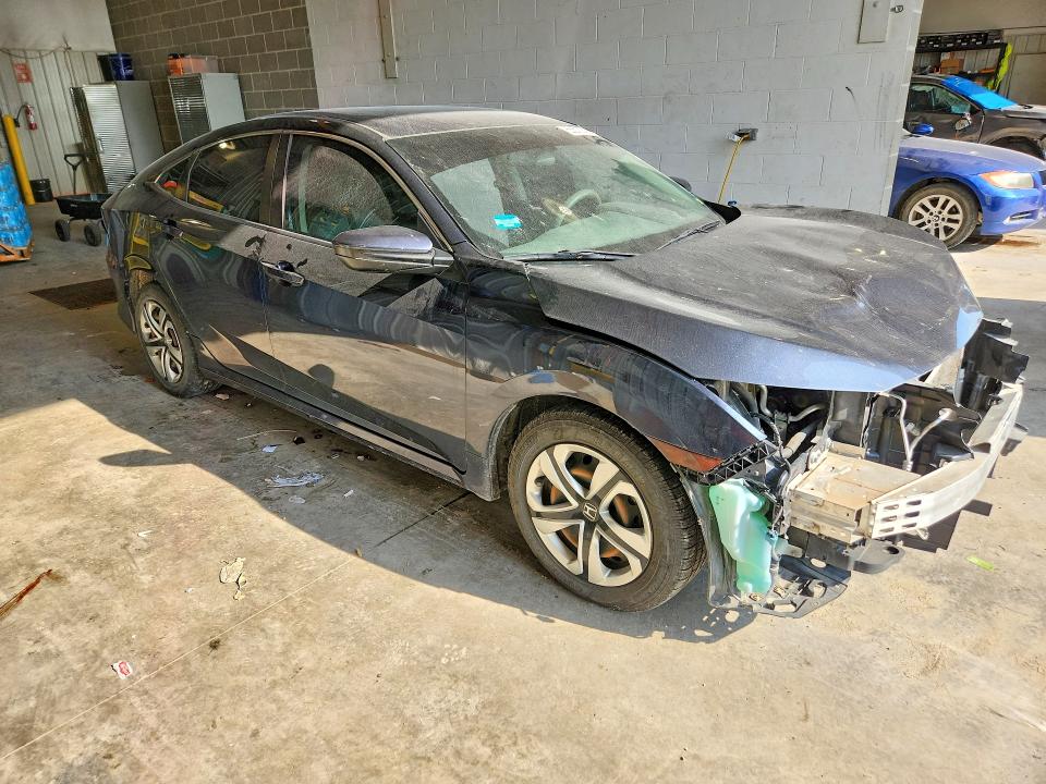 Photo 4 from auction – 2017 HONDA CIVIC with VIN 19XFC2F50HE014709