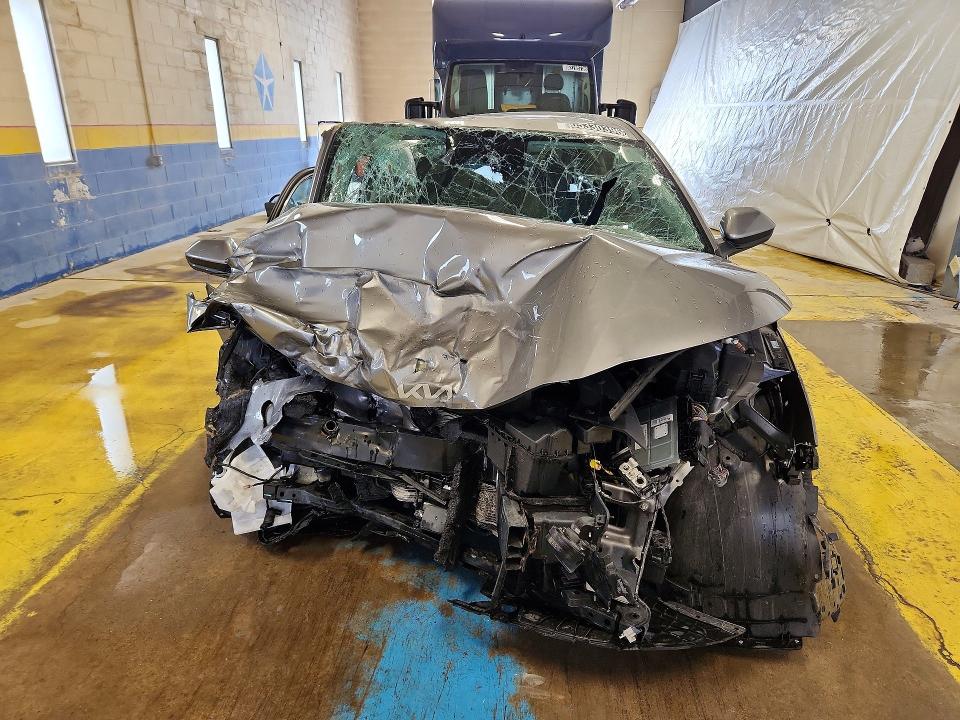 Photo 5 from auction – 2025 KIA K4 with VIN 3KPFT4DE5SE046383