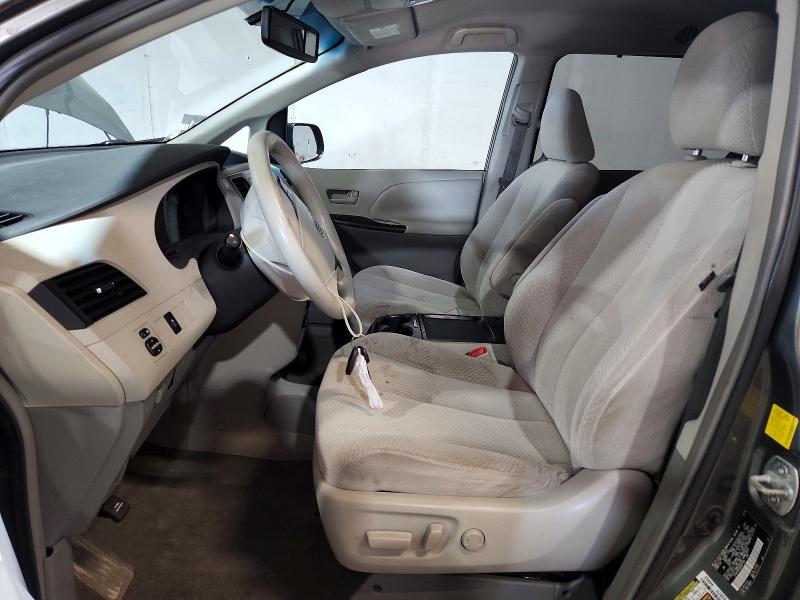Photo 7 from auction – 2011 TOYOTA SIENNA with VIN 5TDJK3DCXBS007199