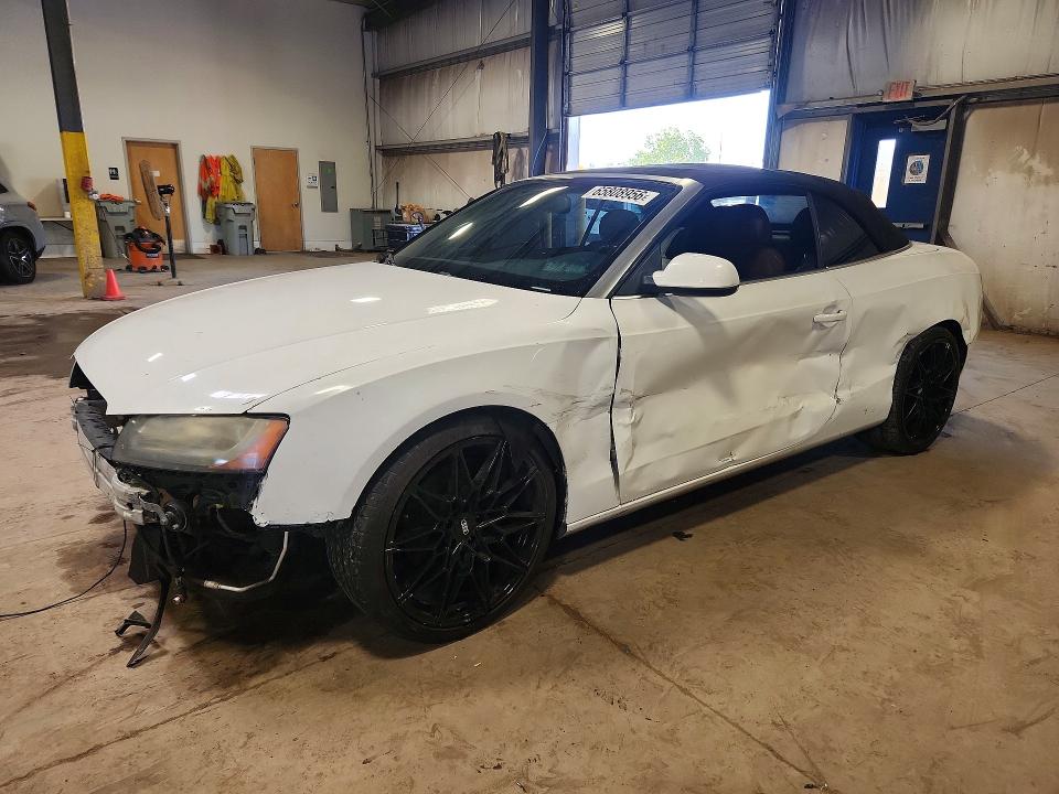 AUDI A5 2010 with VIN WAULFAFH0AN013458 - Photo from auction