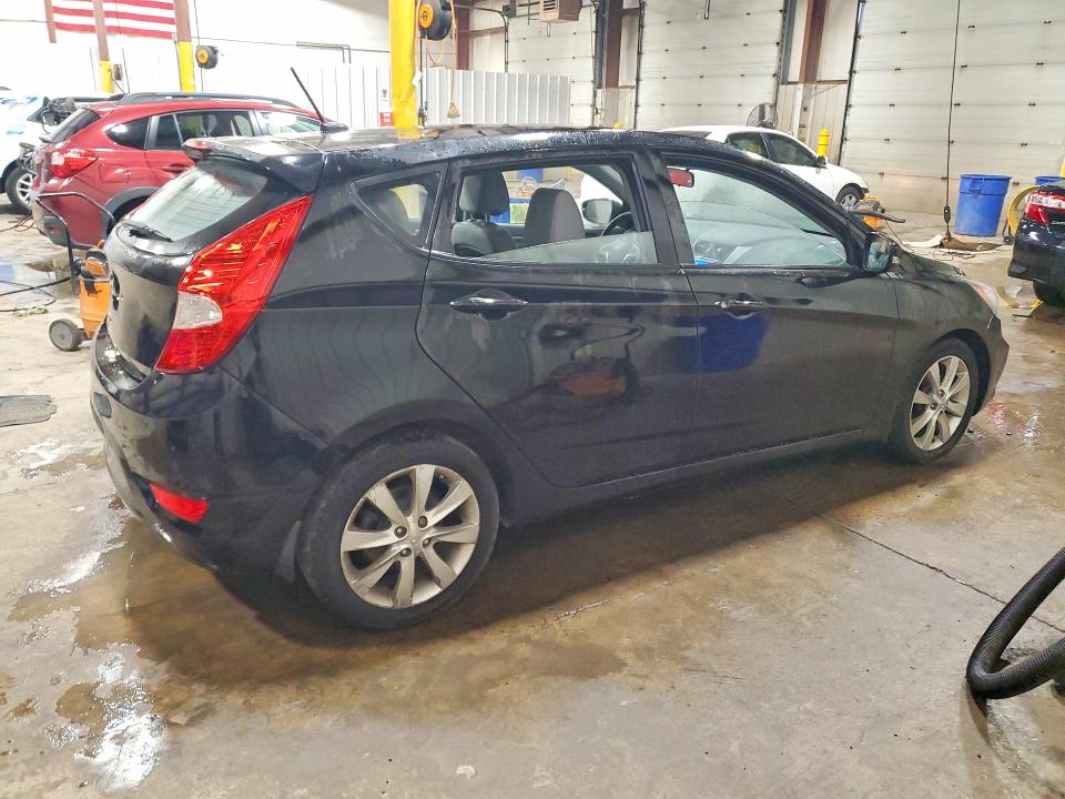 Photo 3 from auction – 2013 HYUNDAI ACCENT with VIN KMHCU5AE1DU076376