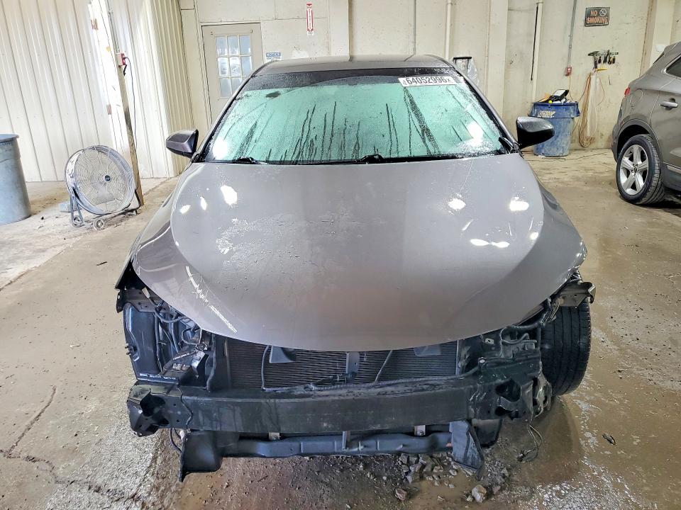 Photo 5 from auction – 2017 TOYOTA CAMRY with VIN 4T1BF1FK9HU392305