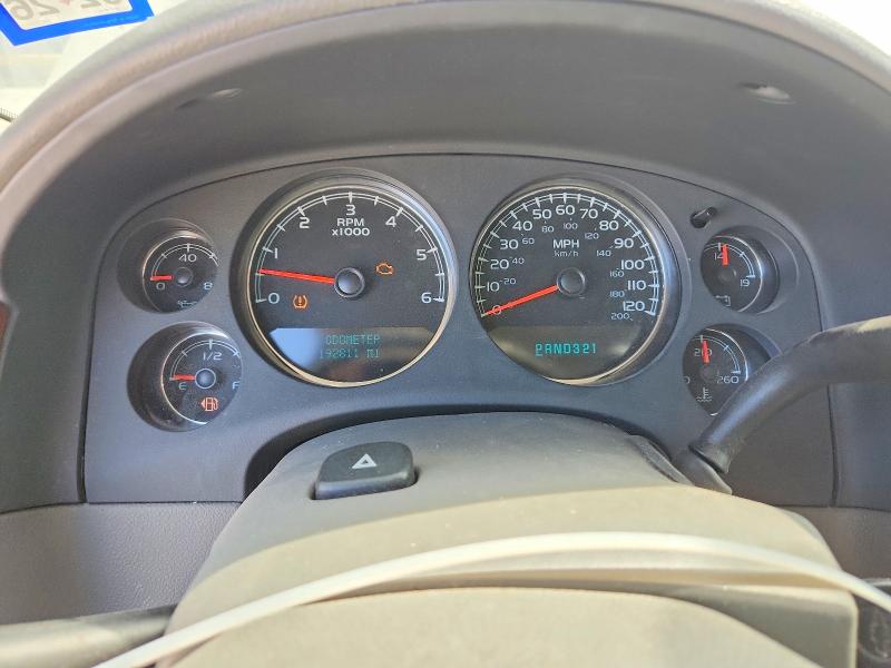 Photo 9 from auction – 2008 CHEVROLET SUBURBAN with VIN 1GNFC16028R236520