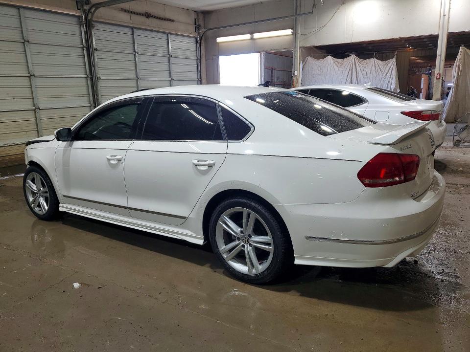 Photo 2 from auction – 2015 VOLKSWAGEN PASSAT with VIN 1VWCV7A39FC064123