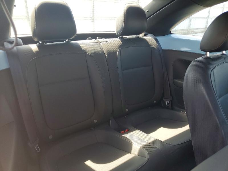 Photo 10 from auction – 2014 VOLKSWAGEN BEETLE with VIN 3VWJL7AT4EM617867