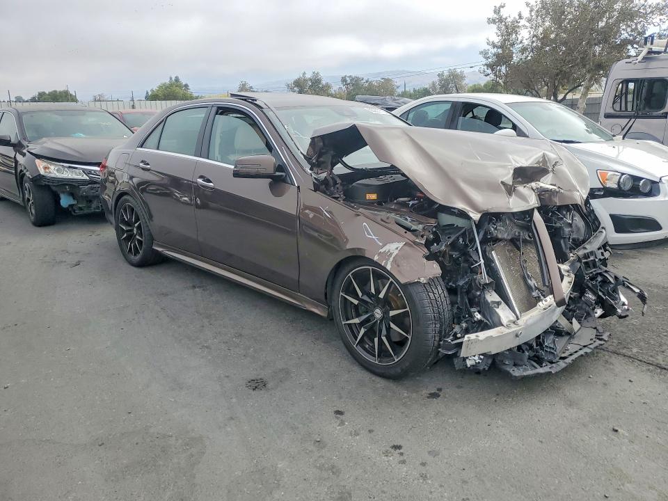 Photo 4 from auction – 2014 MERCEDES-BENZ E with VIN WDDHF5KB0EA974078