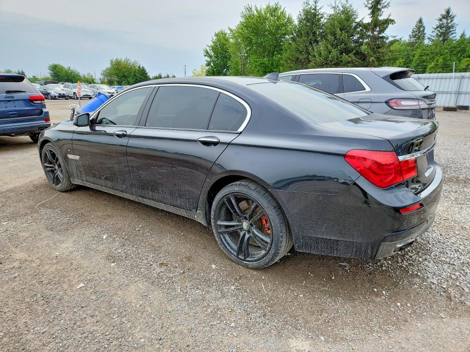 Photo 2 from auction – 2011 BMW 750 with VIN WBAKC8C51BC433184