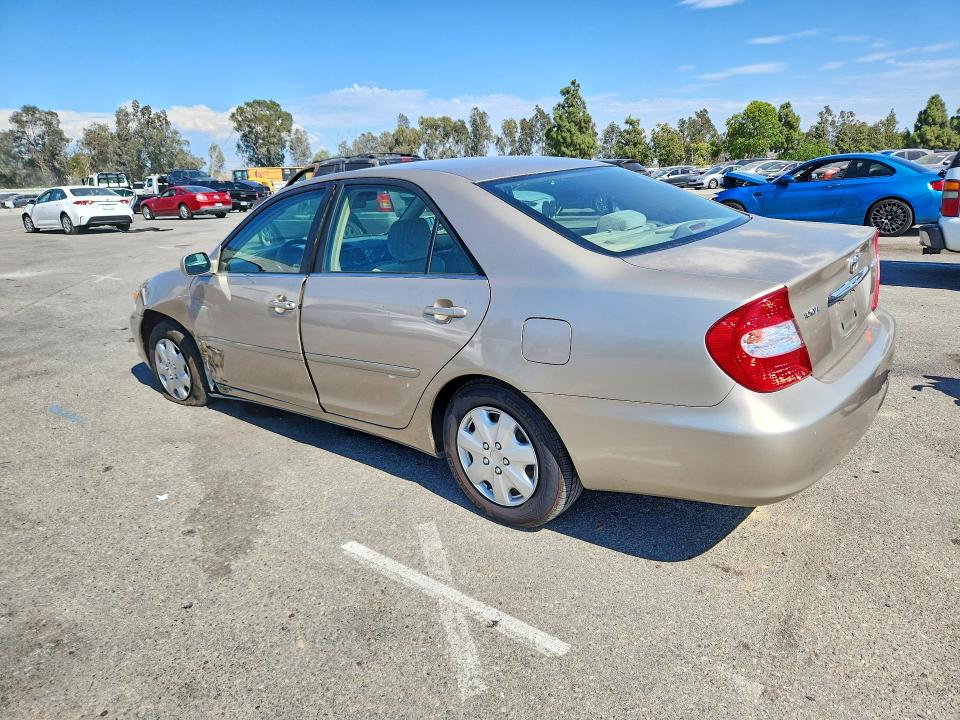 Foto 2 de la subasta – 2002 TOYOTA CAMRY con VIN JTDBE32K620122262
