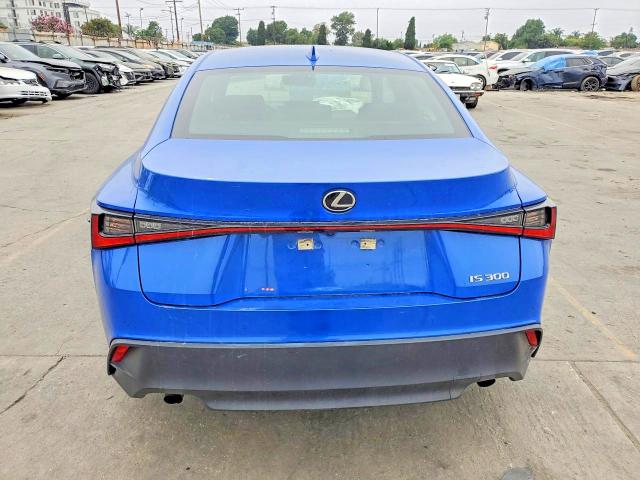 Photo 6 from auction – 2021 LEXUS IS with VIN JTHCA1D24M5112965