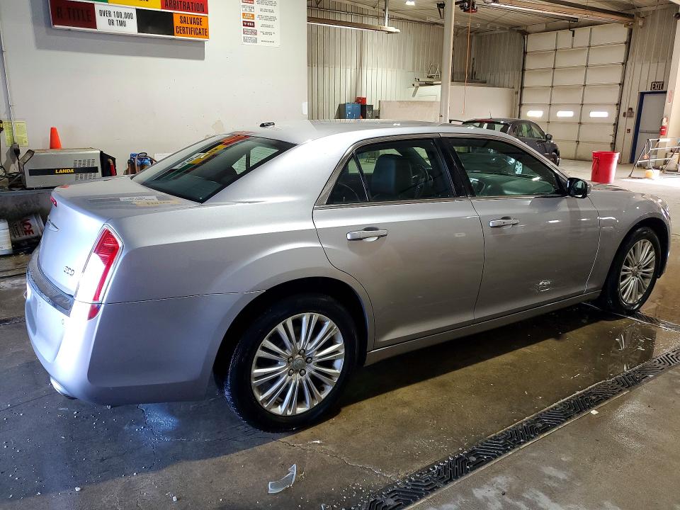 Photo 3 from auction – 2014 CHRYSLER 300 with VIN 2C3CCARG5EH136514