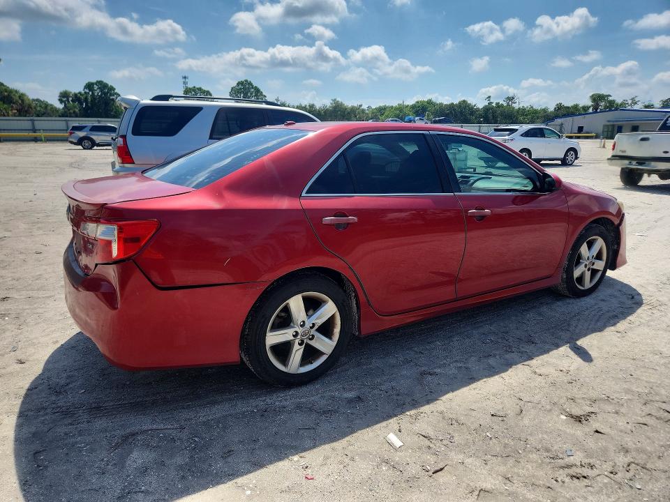 Photo 3 from auction – 2012 TOYOTA CAMRY with VIN 4T1BF1FK7CU621850