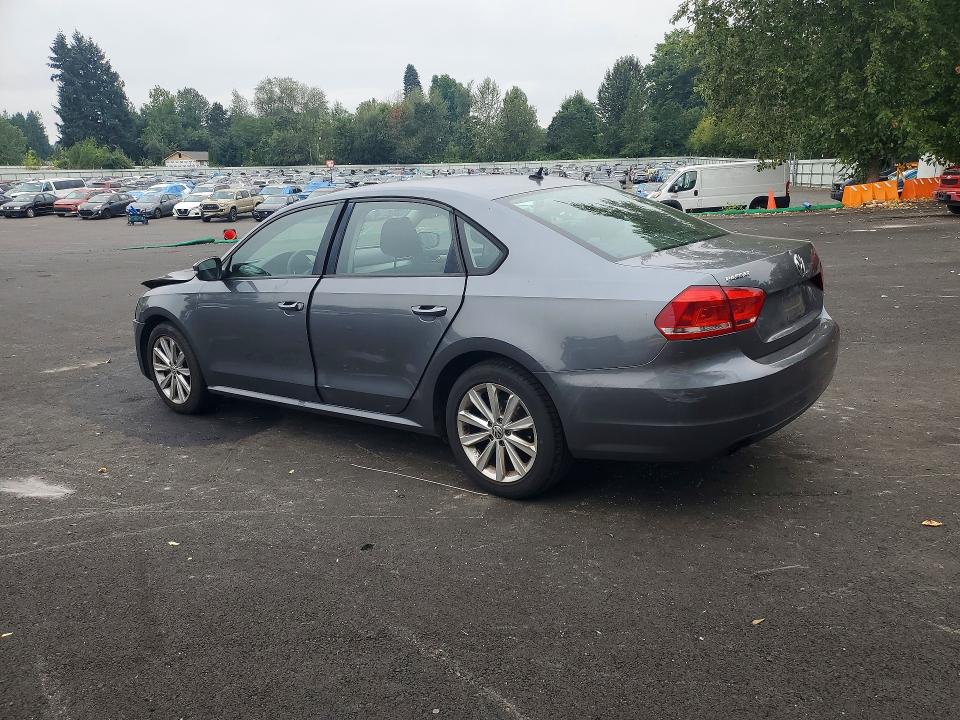 Снимка 2 от търг – 2014 VOLKSWAGEN PASSAT с VIN 1VWAP7A34EC016299