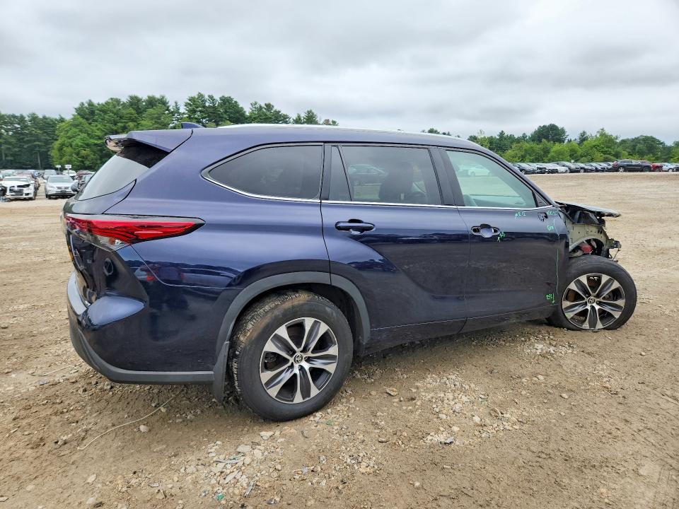 Photo 3 from auction – 2022 TOYOTA HIGHLANDER with VIN 5TDGZRBH3NS168098