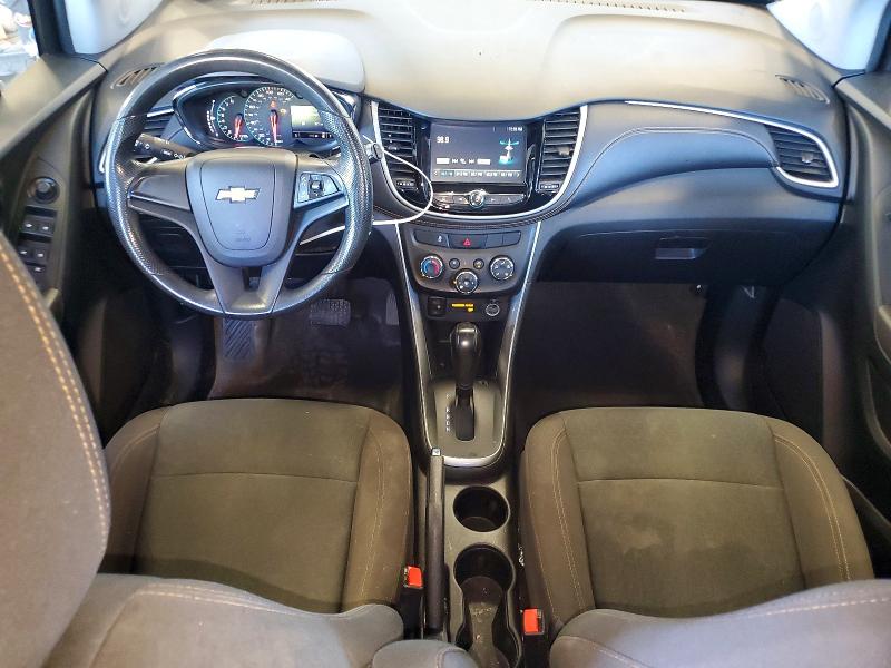 Photo 8 from auction – 2017 CHEVROLET TRAX with VIN KL7CJNSB5HB158546