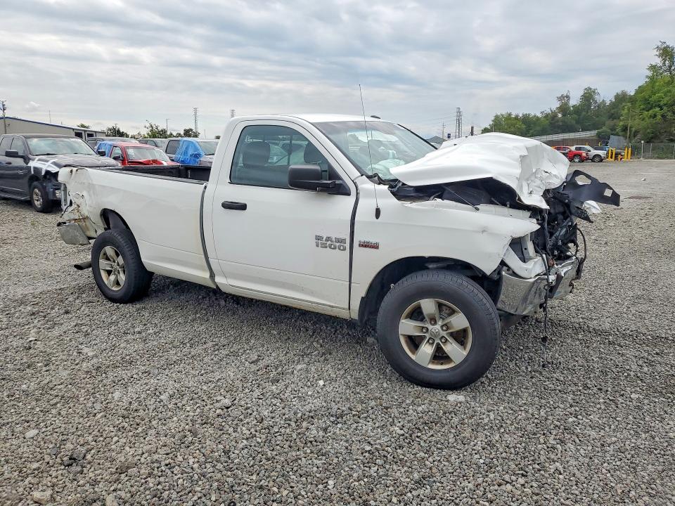 Photo 4 from auction – 2018 RAM 1500 with VIN 3C6JR7DT2JG140482