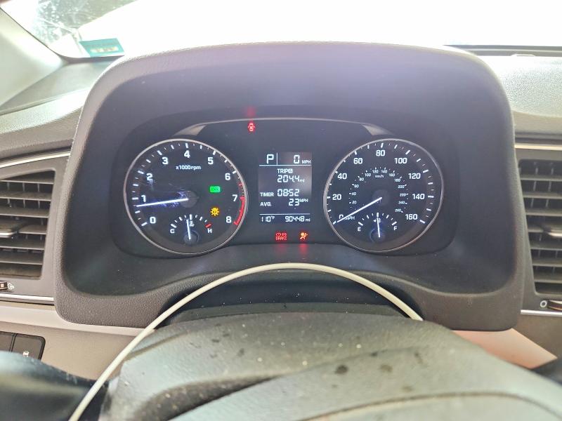 Photo 9 from auction – 2017 HYUNDAI ELANTRA with VIN KMHD74LF3HU428357