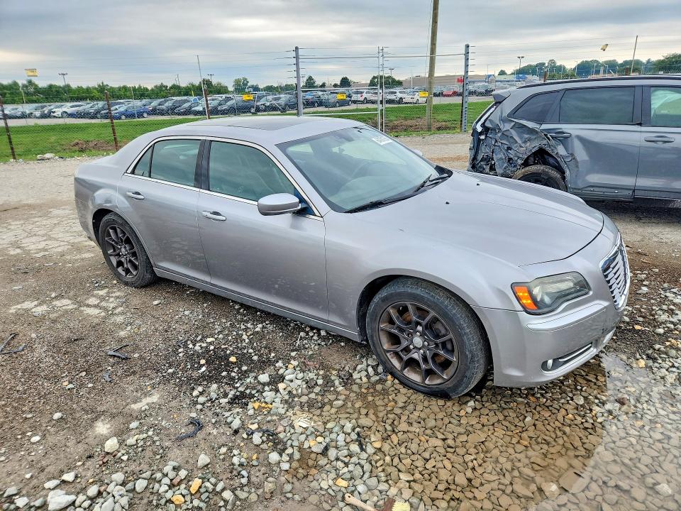 Photo 4 from auction – 2014 CHRYSLER 300 with VIN 2C3CCAGG0EH120529