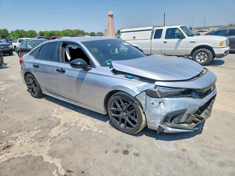 Photo 4 from auction – 2022 HONDA CIVIC with VIN 2HGFE2F56NH563617