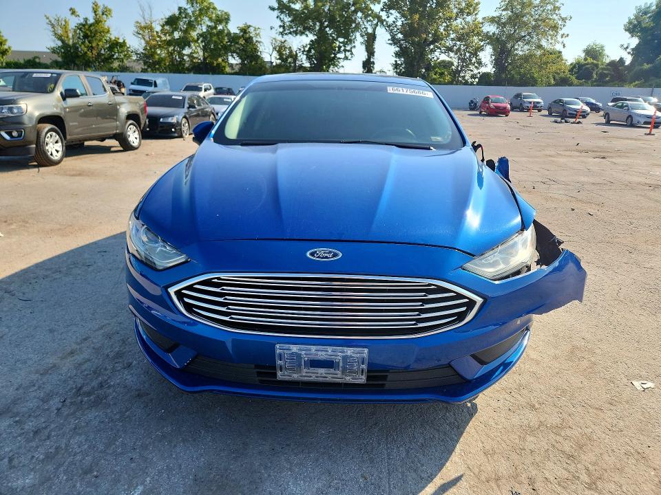 Photo 5 from auction – 2017 FORD FUSION with VIN 3FA6P0LU1HR381041