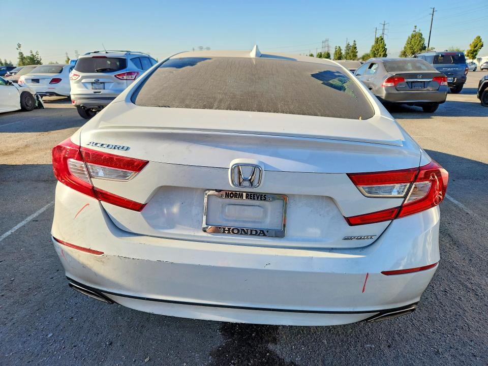 Photo 6 from auction – 2018 HONDA ACCORD with VIN 1HGCV1F31JA201781