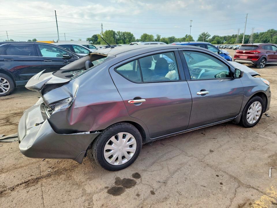 Photo 3 from auction – 2019 NISSAN VERSA with VIN 3N1CN7AP4KL827883