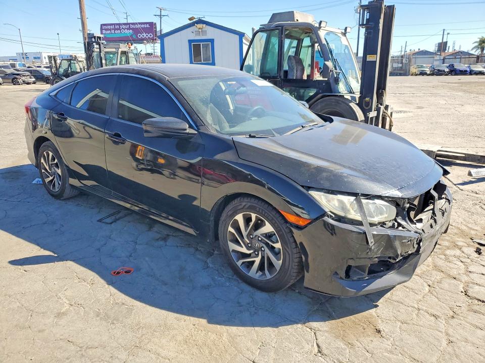 Photo 4 from auction – 2018 HONDA CIVIC with VIN 2HGFC2F75JH590860