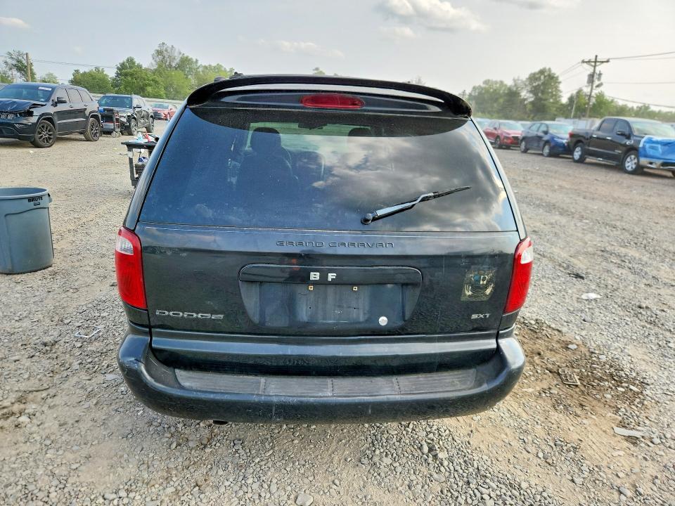 Photo 6 from auction – 2005 DODGE GRAND CARAVAN with VIN 2D8GP44L65R443466
