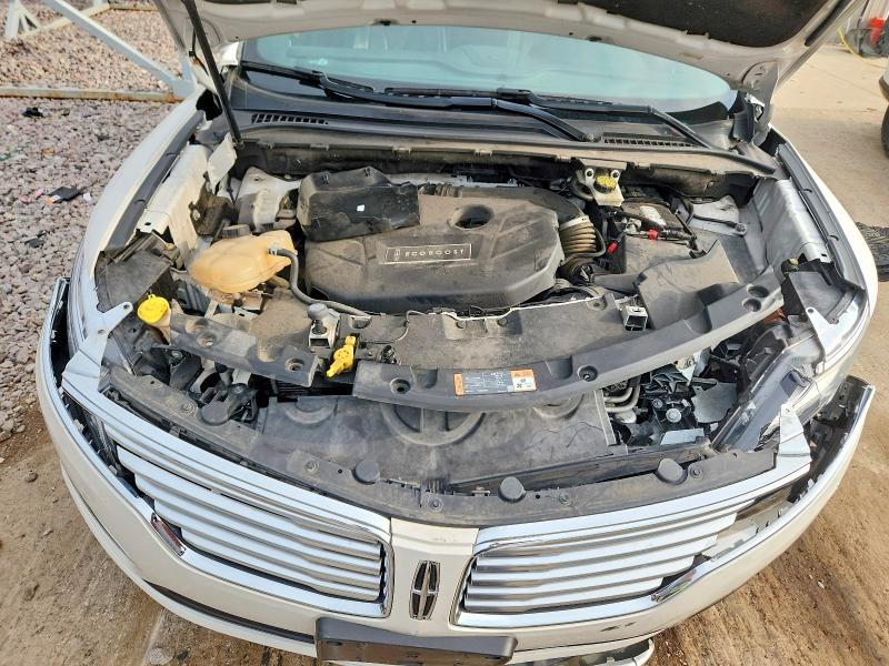 Photo 11 from auction – 2016 LINCOLN MKC with VIN 5LMCJ2D90GUJ01050