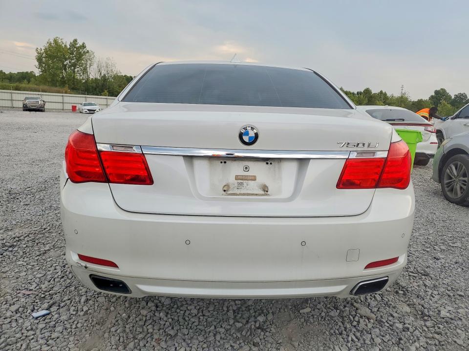 Photo 6 from auction – 2012 BMW 750 with VIN WBAKB8C59CC963973