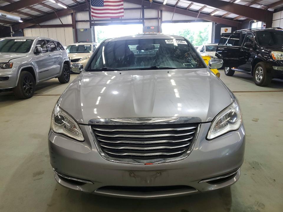 Photo 5 from auction – 2013 CHRYSLER 200 with VIN 1C3CCBCG5DN520992
