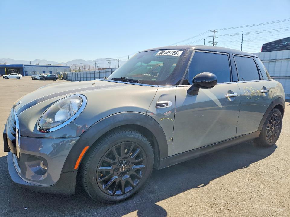 MINI COOPER 2018 مع رقم تعريف المركبة WMWXU1C58J2F80667 - صورة من المزاد