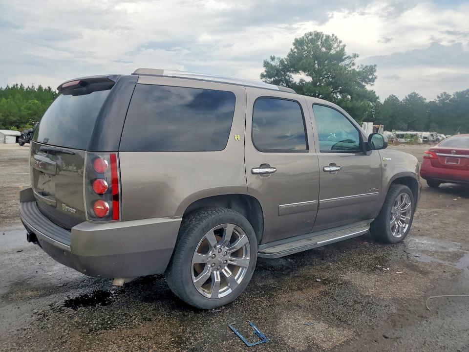 Photo 3 from auction – 2011 GMC YUKON with VIN 1GKS2GEJ6BR193142